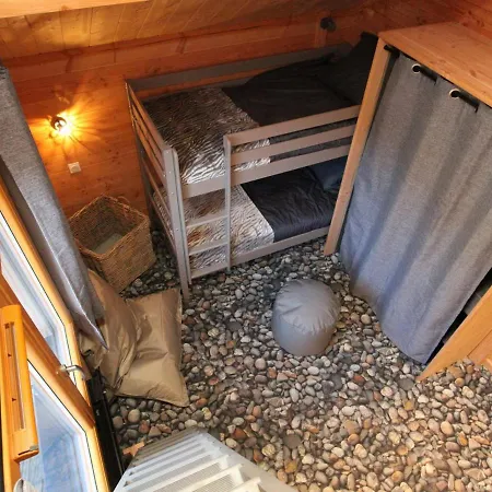 Chalet De Luxe Avec Piscine Chauffée Au Pied Des Pistes - Fr-1-417-6 *